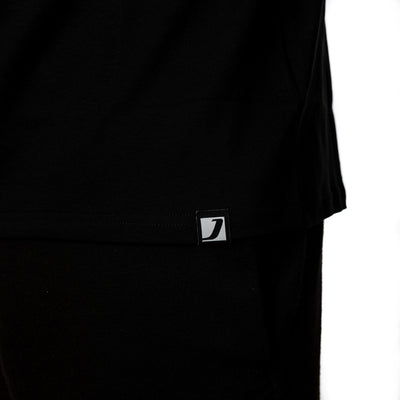 CAMISETA SÍMBOLO NEGRO/SOMBRA